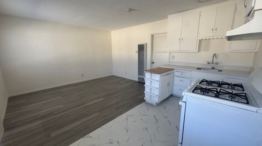 434 - 442 E Lincoln Street - Carson - California - 1 bed, 1 bath rental property