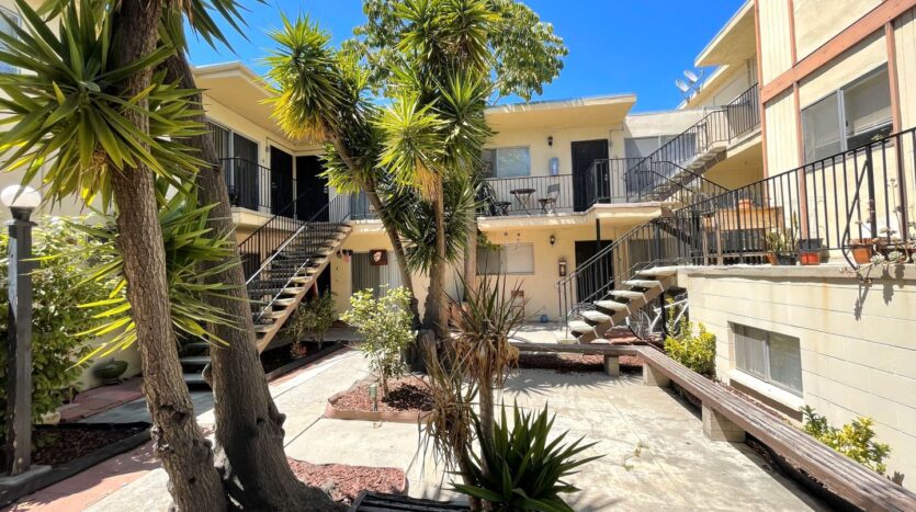 4665 Cherokee Avenue #18 - San Diego - California - 2 bed, 1 bath rental property