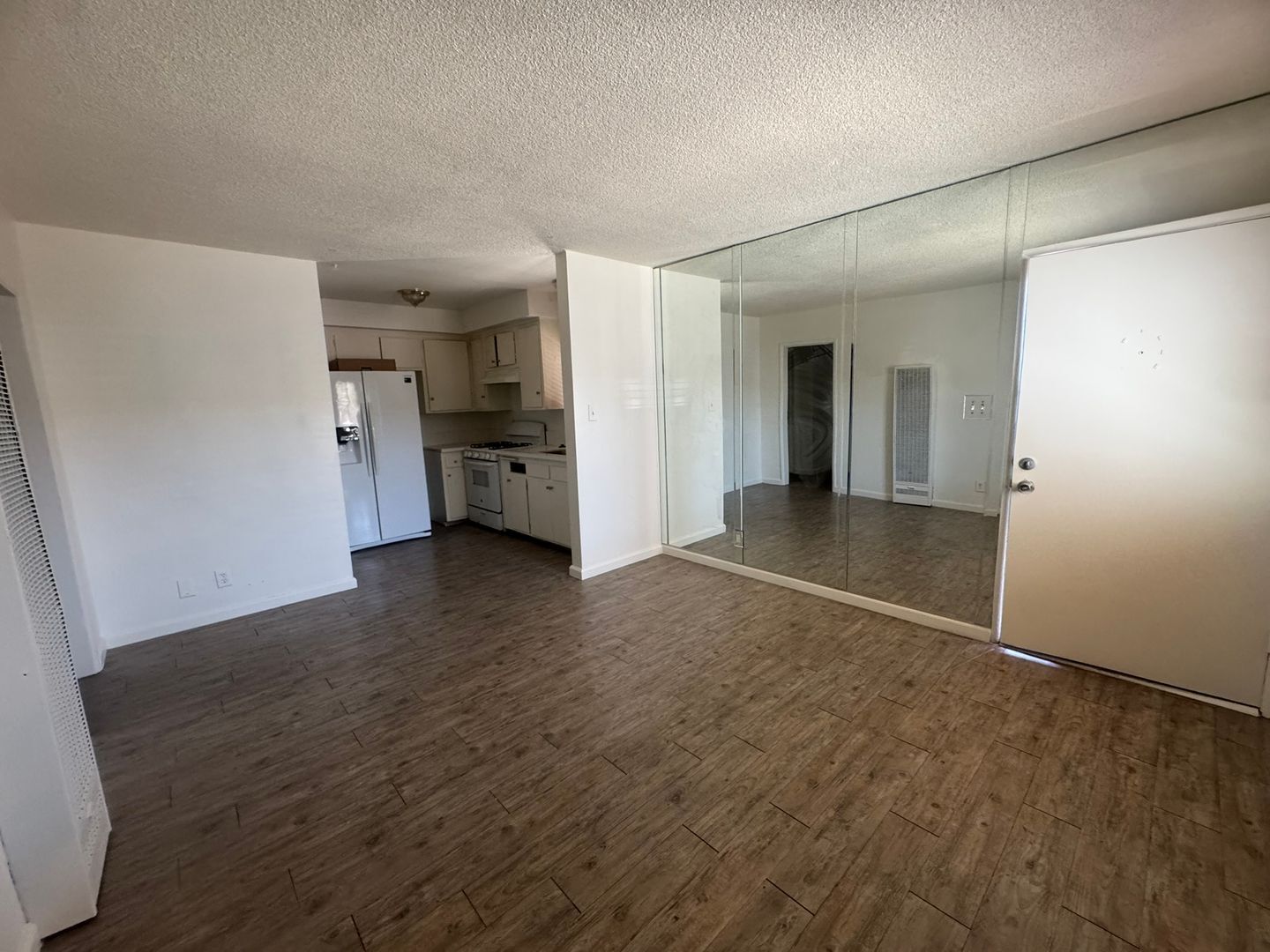 4730 W 118th Street - Hawthorne - California - 2 bed, 1 bath rental property