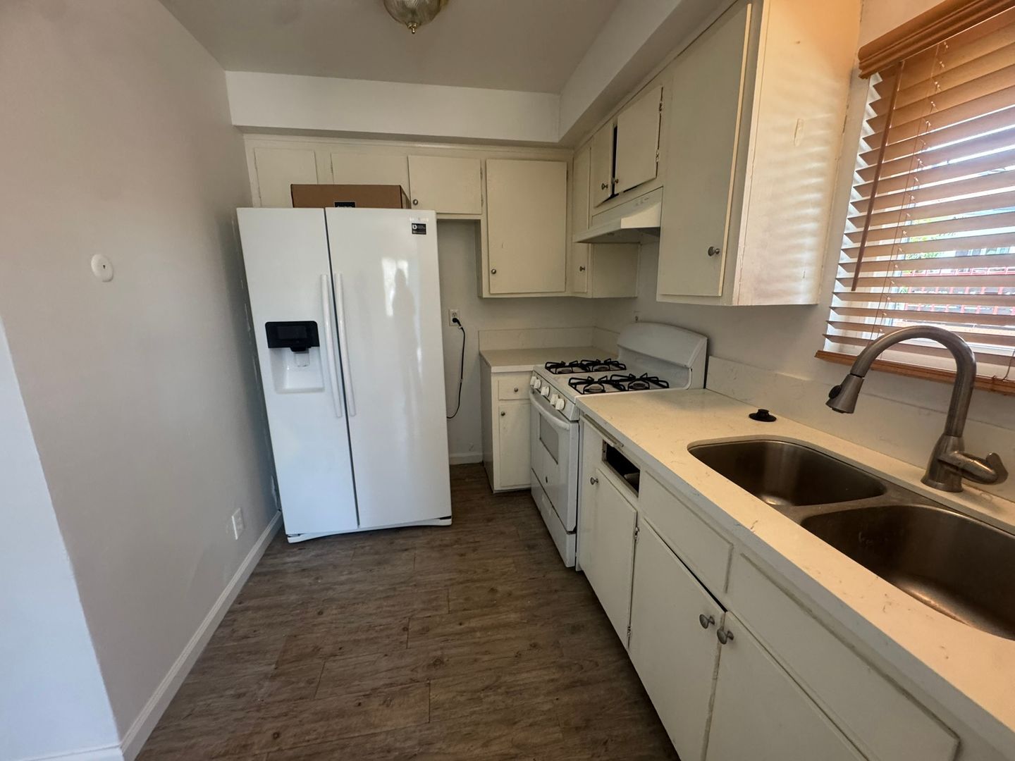 4730 W 118th Street - Hawthorne - California - 2 bed, 1 bath rental property