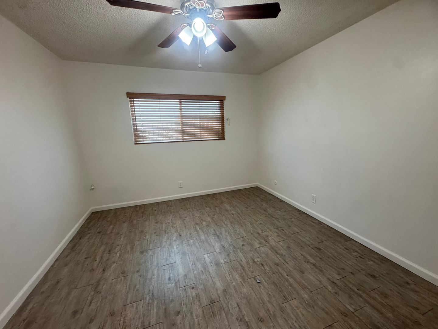 4730 W 118th Street - Hawthorne - California - 2 bed, 1 bath rental property