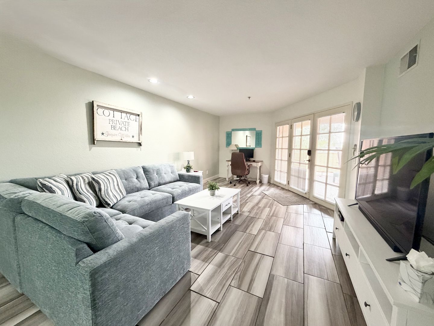 500 East Amado Rd Unit 510 - Palm Springs - California - 1 bed, 2 bath rental property