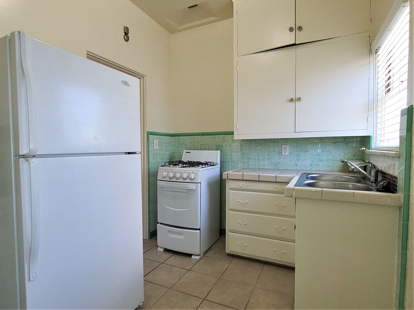 510 Upas St  #10 - San Diego - California - 1 bath rental property