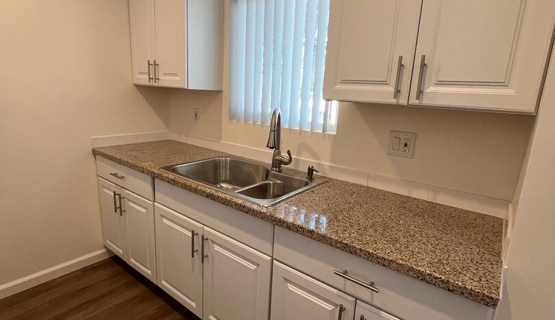 520 N Freeman St - Oceanside - California - 1 bed, 1 bath rental property