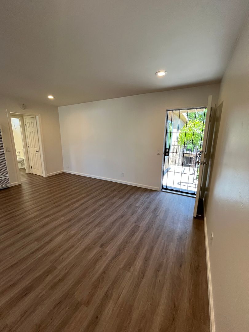 520 N Freeman St - Oceanside - California - 1 bed, 1 bath rental property