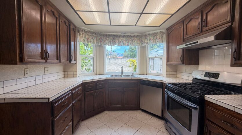 528 Folsom Circle - Milpitas - California - 4 bed, 2.5 bath rental property