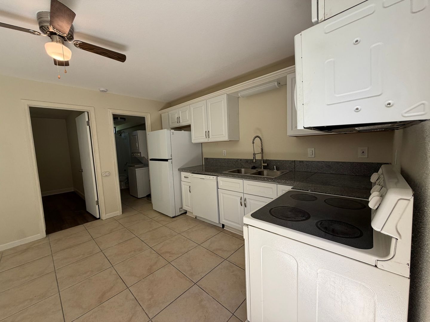 535 N Harbor Blvd  - West Sacramento - California - 1 bed, 1 bath rental property