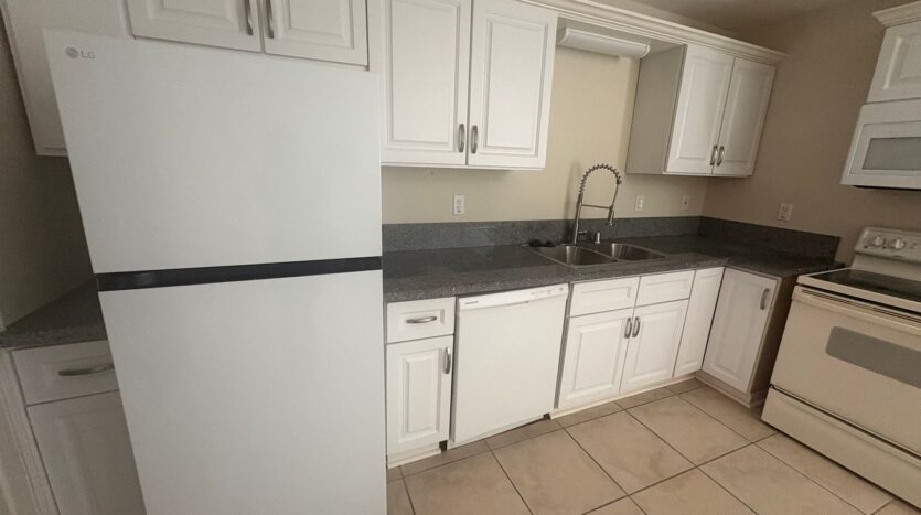 535 N Harbor Blvd  - West Sacramento - California - 1 bed, 1 bath rental property