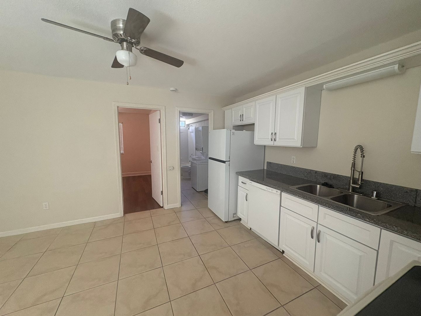 535 N Harbor Blvd  - West Sacramento - California - 1 bed, 1 bath rental property