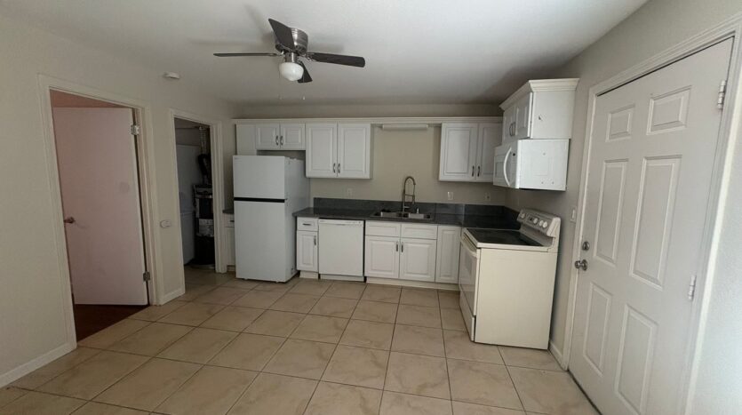 535 N Harbor Blvd  - West Sacramento - California - 1 bed, 1 bath rental property