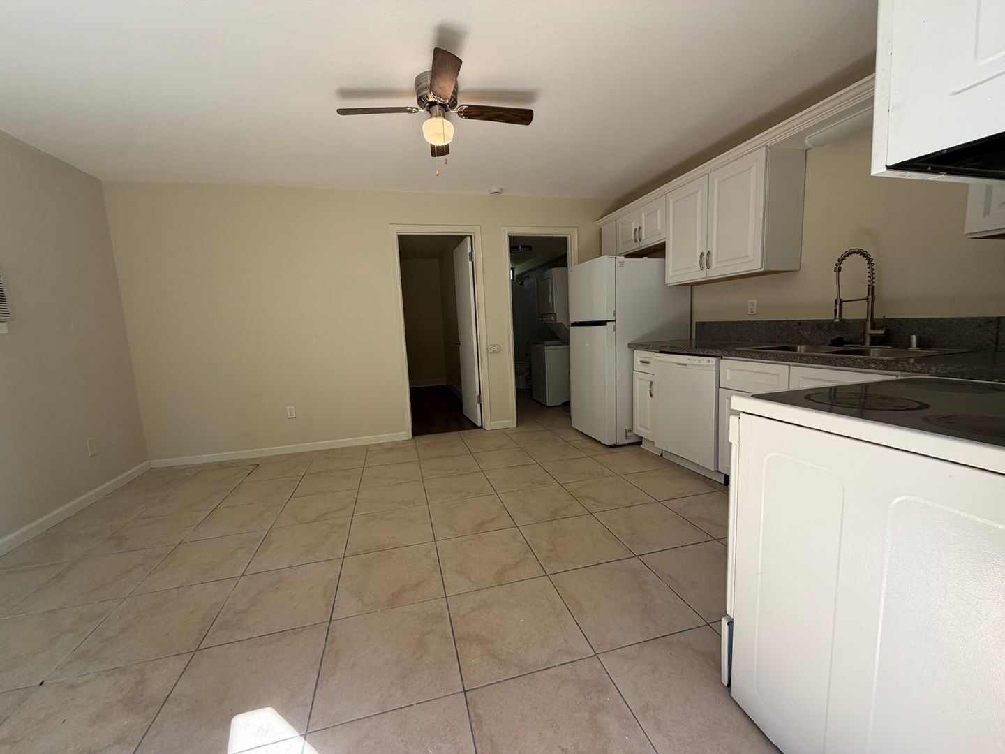 535 N Harbor Blvd  - West Sacramento - California - 1 bed, 1 bath rental property