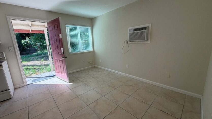 535 N Harbor Blvd  - West Sacramento - California - 1 bed, 1 bath rental property