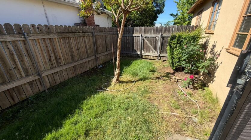 5500 38th ave  - Sacramento - California - 3 bed, 1 bath rental property