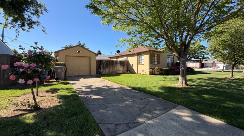5500 38th ave  - Sacramento - California - 3 bed, 1 bath rental property