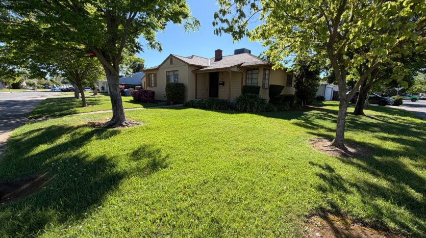 5500 38th ave  - Sacramento - California - 3 bed, 1 bath rental property