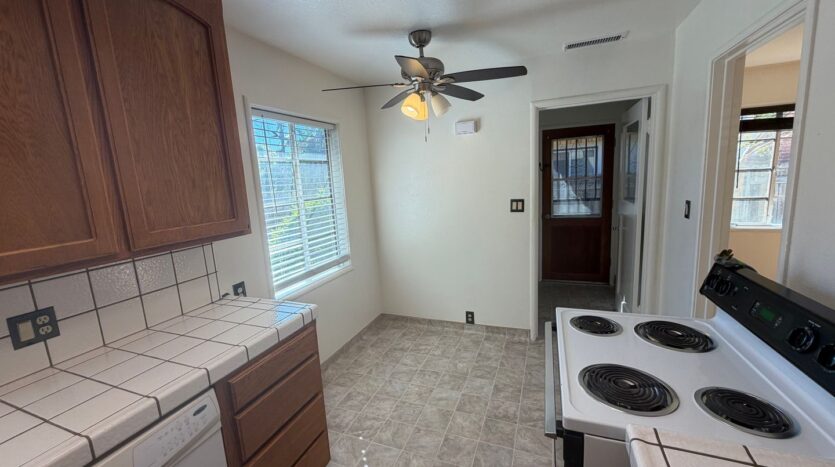 5500 38th ave  - Sacramento - California - 3 bed, 1 bath rental property