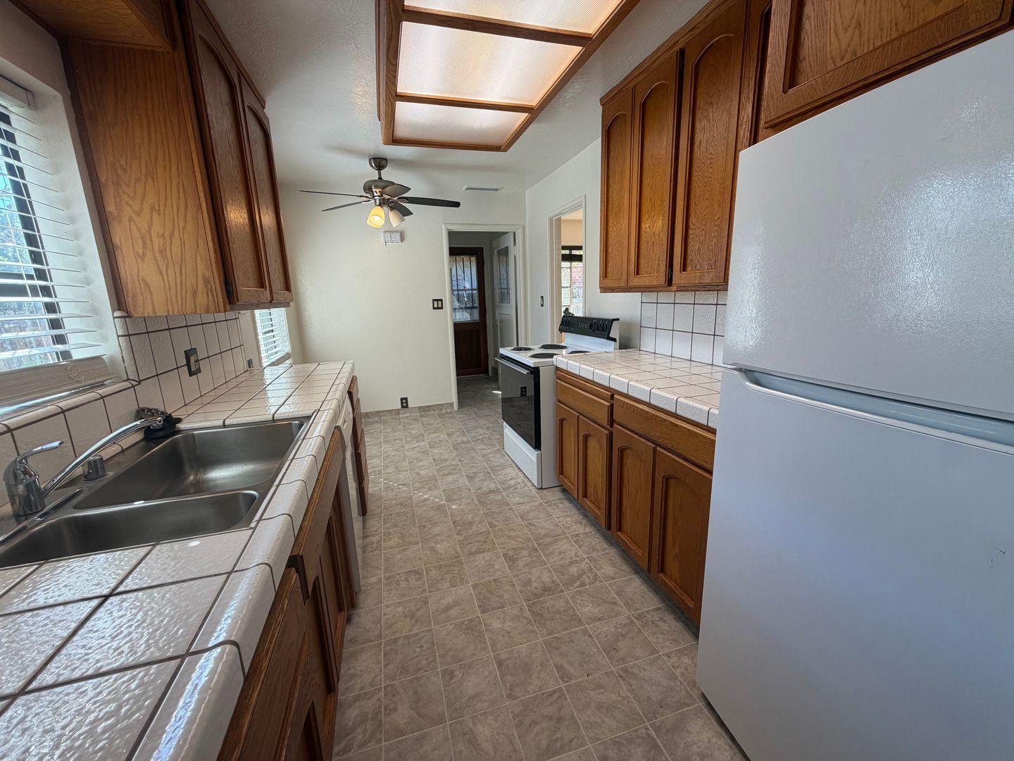 5500 38th ave  - Sacramento - California - 3 bed, 1 bath rental property