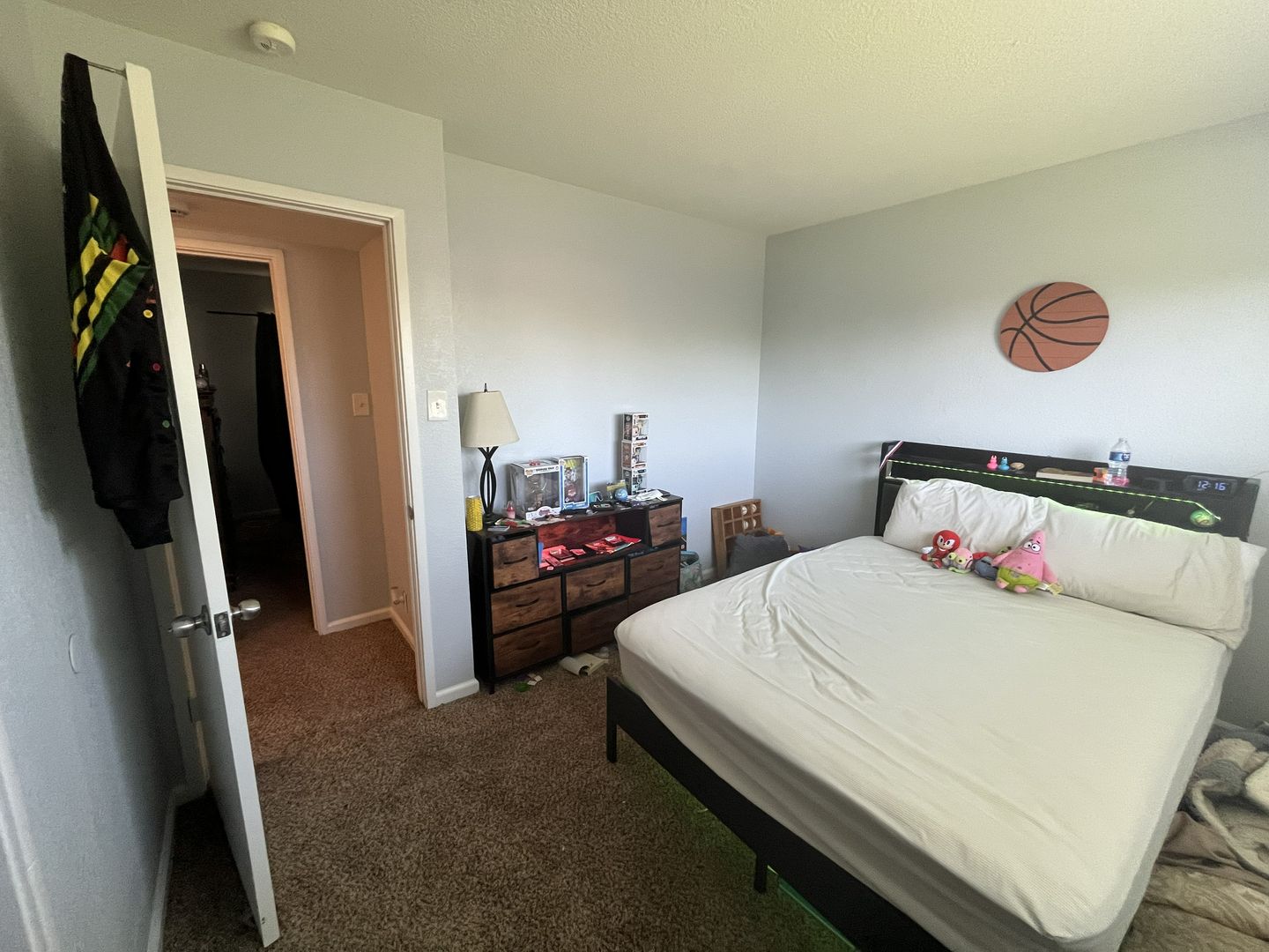 6049 Cherrelyn Way - Carmichael - California - 3 bed, 2 bath rental property