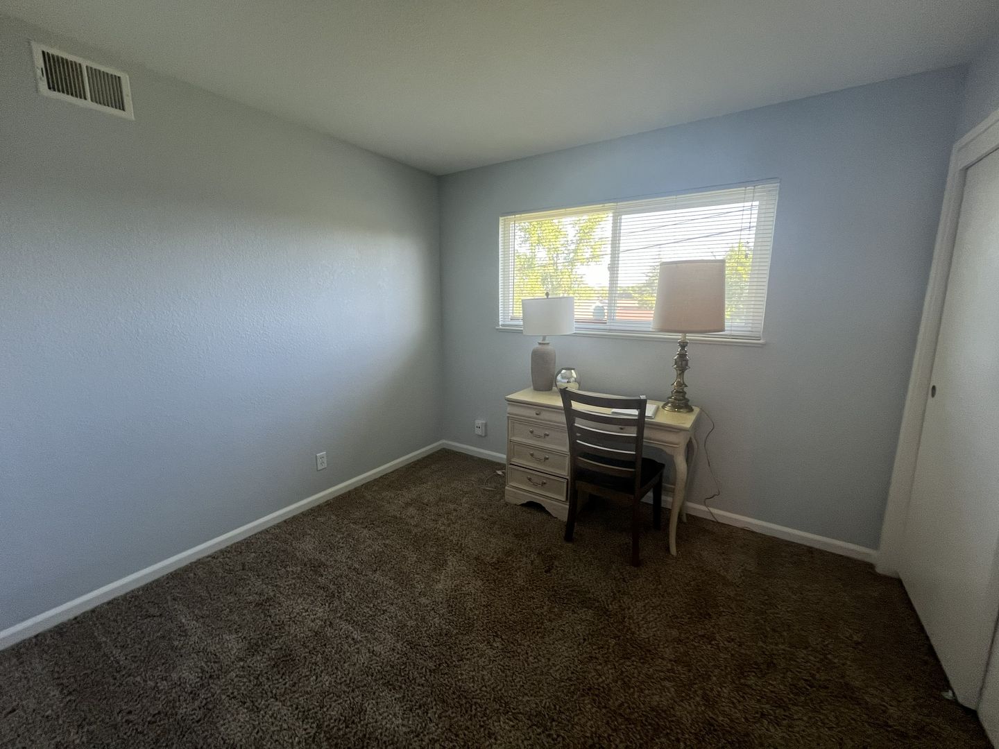 6049 Cherrelyn Way - Carmichael - California - 3 bed, 2 bath rental property