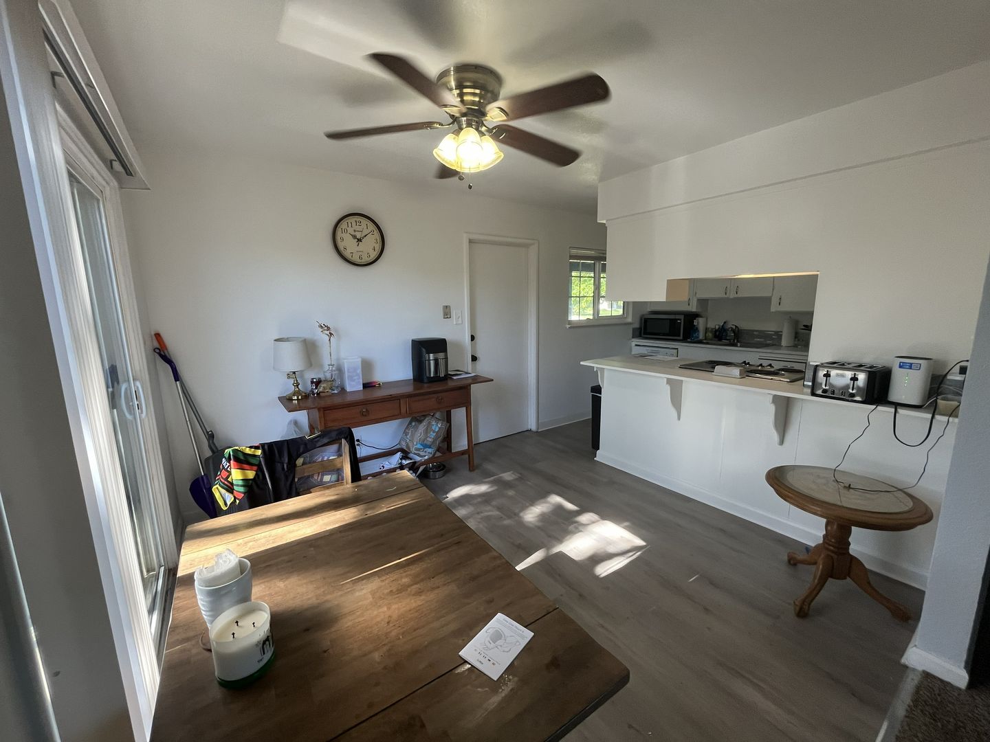 6049 Cherrelyn Way - Carmichael - California - 3 bed, 2 bath rental property