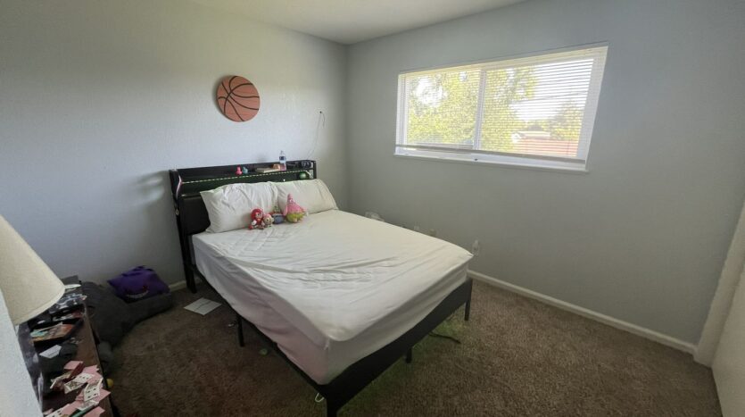 6049 Cherrelyn Way - Carmichael - California - 3 bed, 2 bath rental property