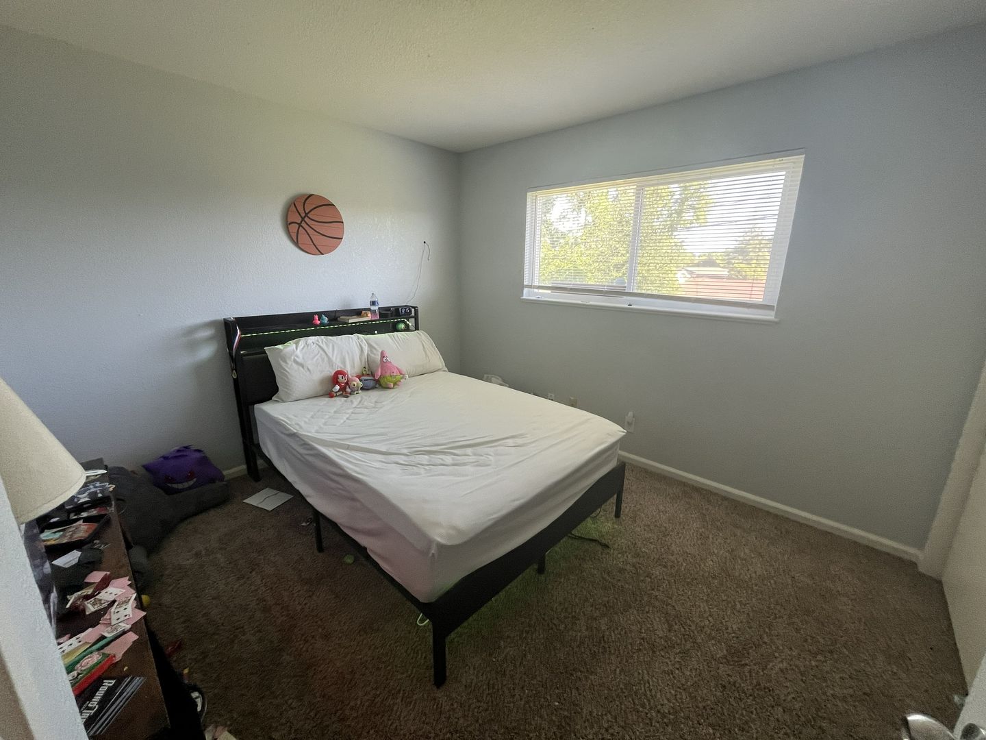 6049 Cherrelyn Way - Carmichael - California - 3 bed, 2 bath rental property