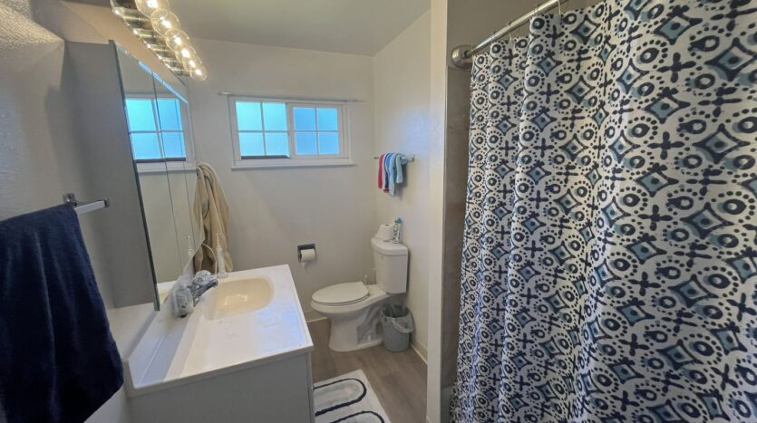 6049 Cherrelyn Way - Carmichael - California - 3 bed, 2 bath rental property