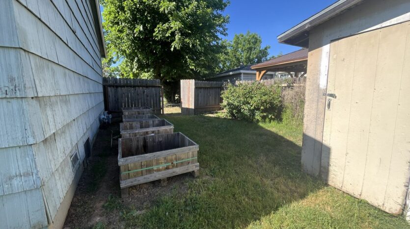 6049 Cherrelyn Way - Carmichael - California - 3 bed, 2 bath rental property