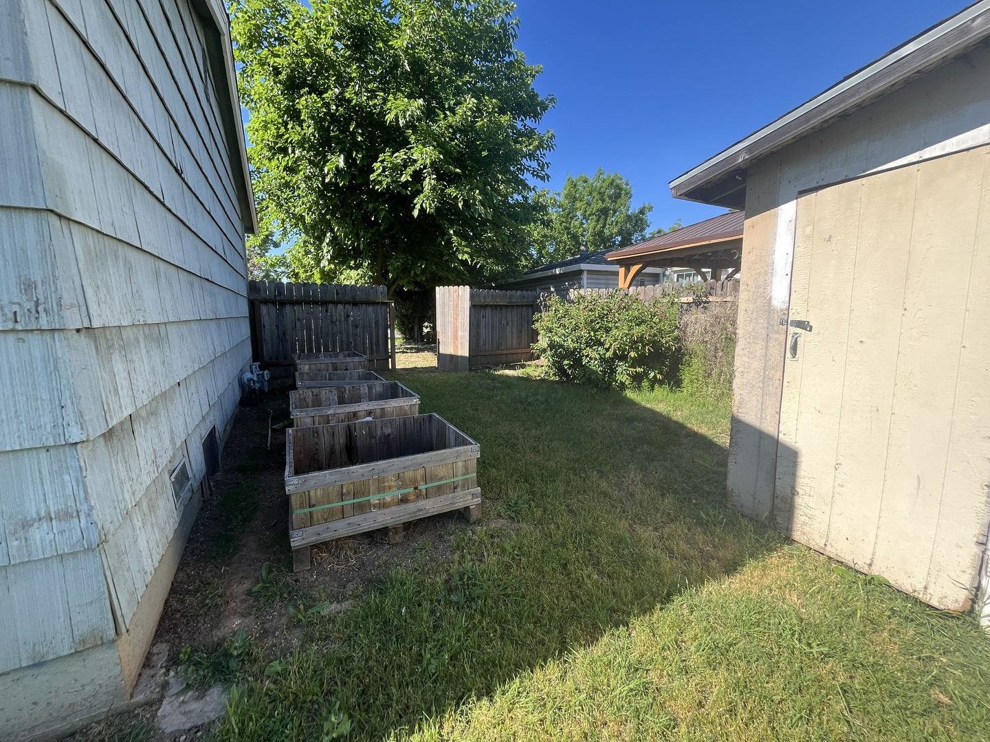 6049 Cherrelyn Way - Carmichael - California - 3 bed, 2 bath rental property