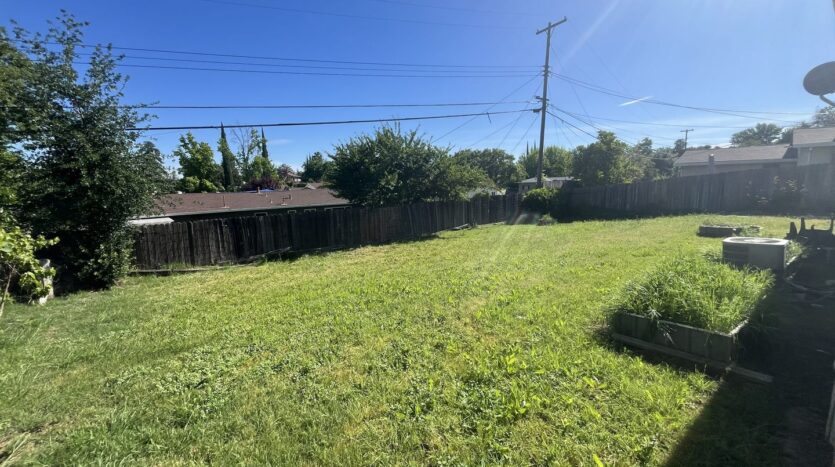 6049 Cherrelyn Way - Carmichael - California - 3 bed, 2 bath rental property