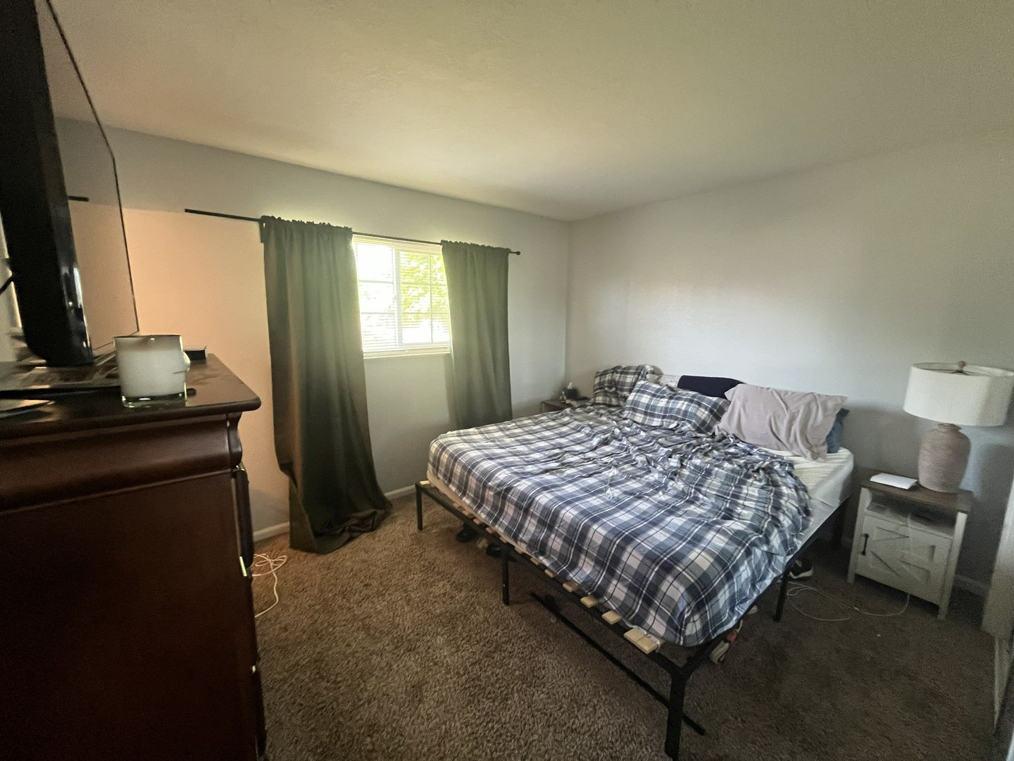 6049 Cherrelyn Way - Carmichael - California - 3 bed, 2 bath rental property