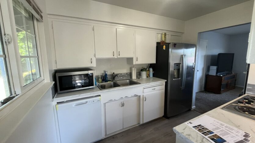 6049 Cherrelyn Way - Carmichael - California - 3 bed, 2 bath rental property