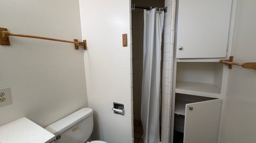 622 S. Kalmia St. #B - Escondido - California - 1 bed, 1 bath rental property