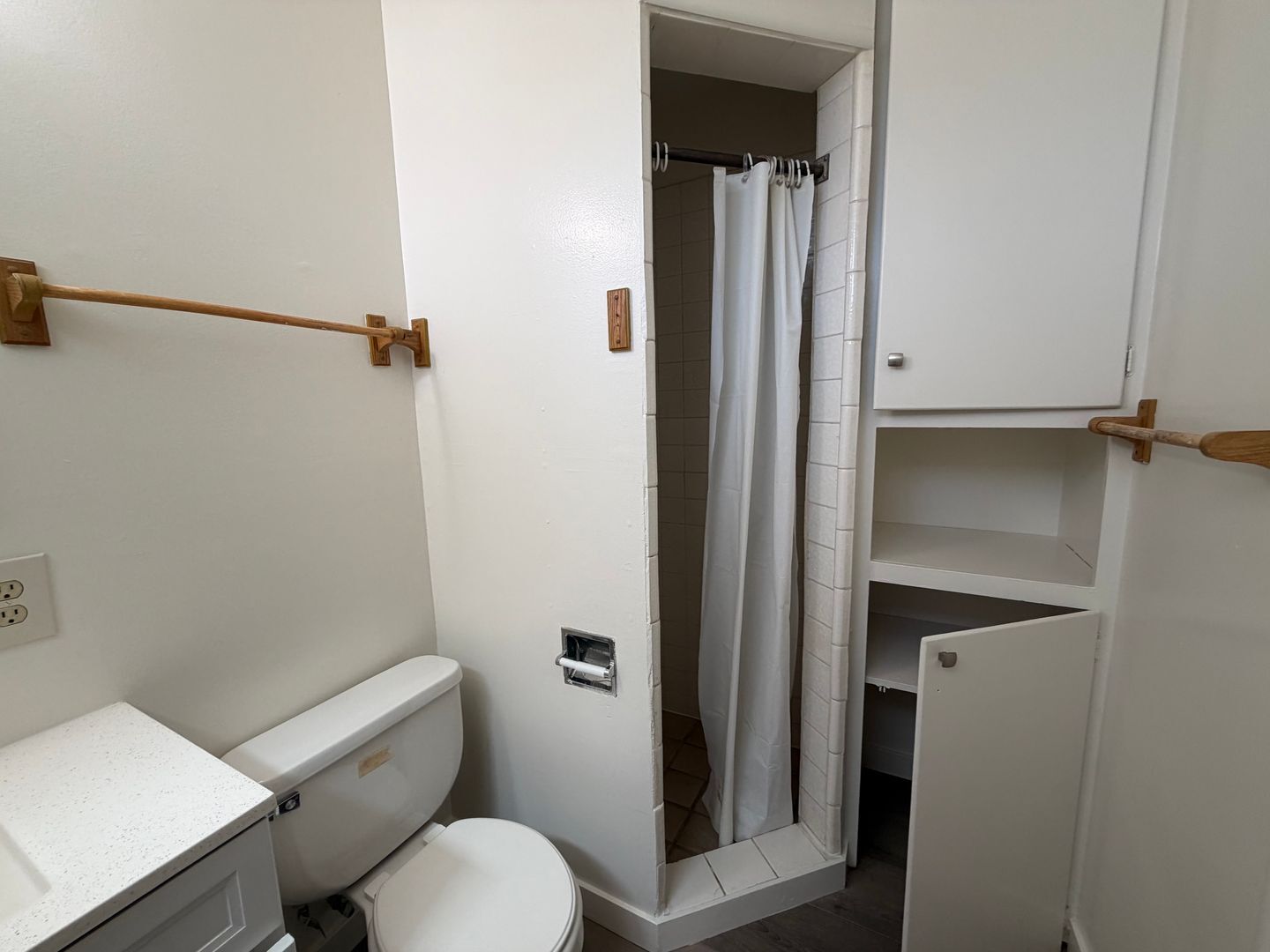 622 S. Kalmia St. #B - Escondido - California - 1 bed, 1 bath rental property