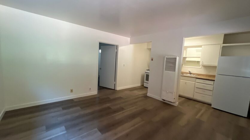 622 S. Kalmia St. #B - Escondido - California - 1 bed, 1 bath rental property