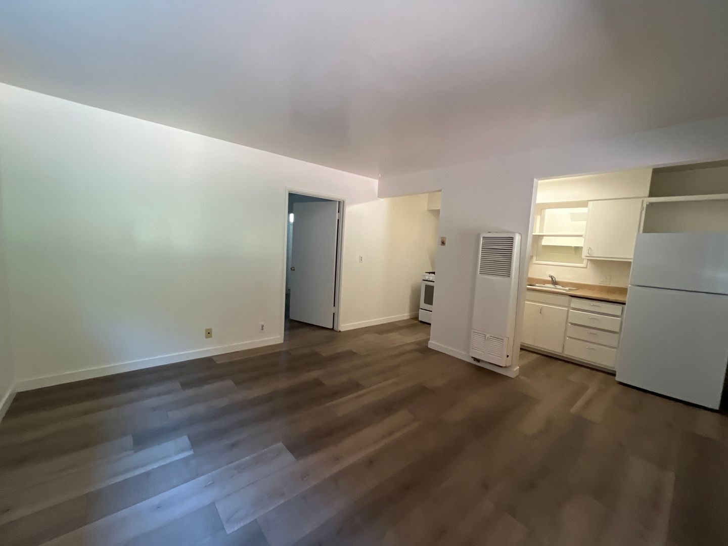 622 S. Kalmia St. #B - Escondido - California - 1 bed, 1 bath rental property