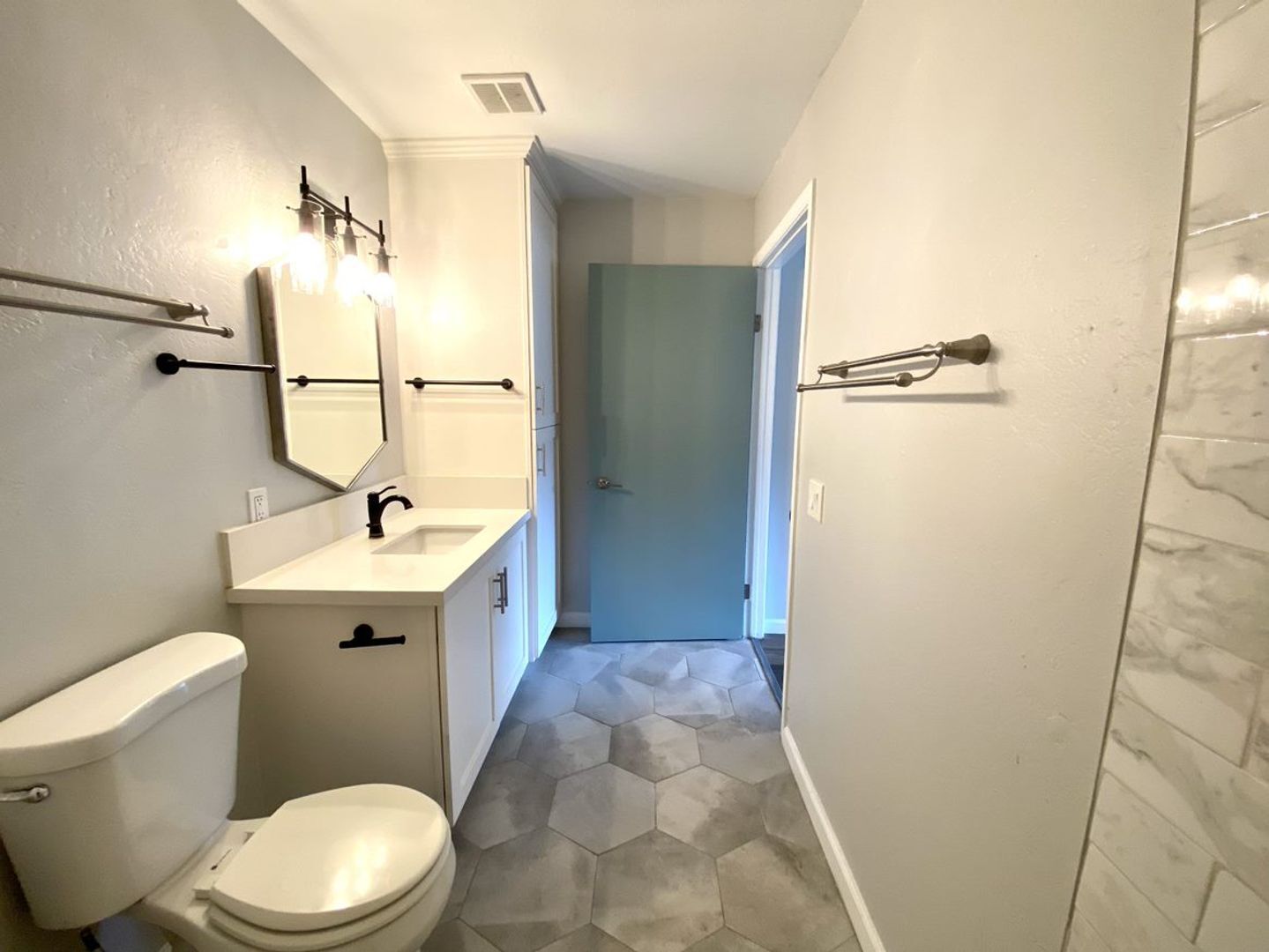 6370 Rancho Mission Rd #908 - San Diego - California - 1 bed, 1 bath rental property