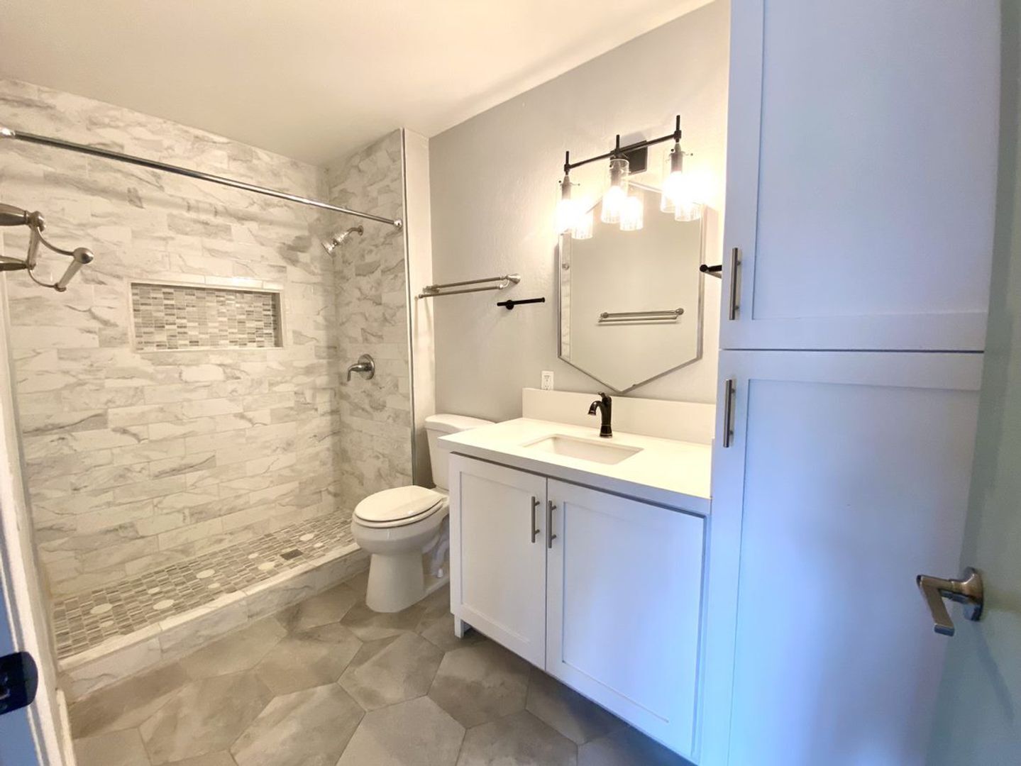 6370 Rancho Mission Rd #908 - San Diego - California - 1 bed, 1 bath rental property