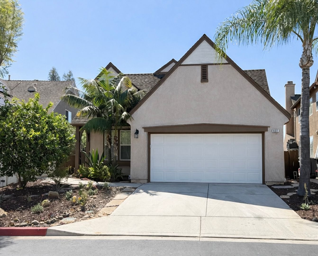 651 Poets Square - Fallbrook - California - 4 bed, 2.5 bath rental property