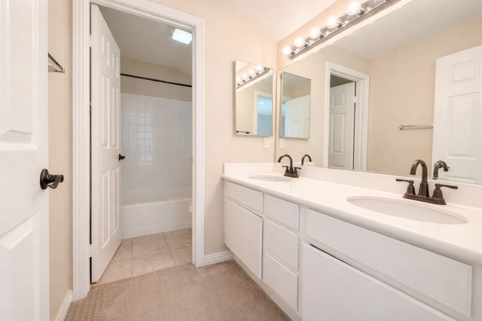 651 Poets Square - Fallbrook - California - 4 bed, 2.5 bath rental property