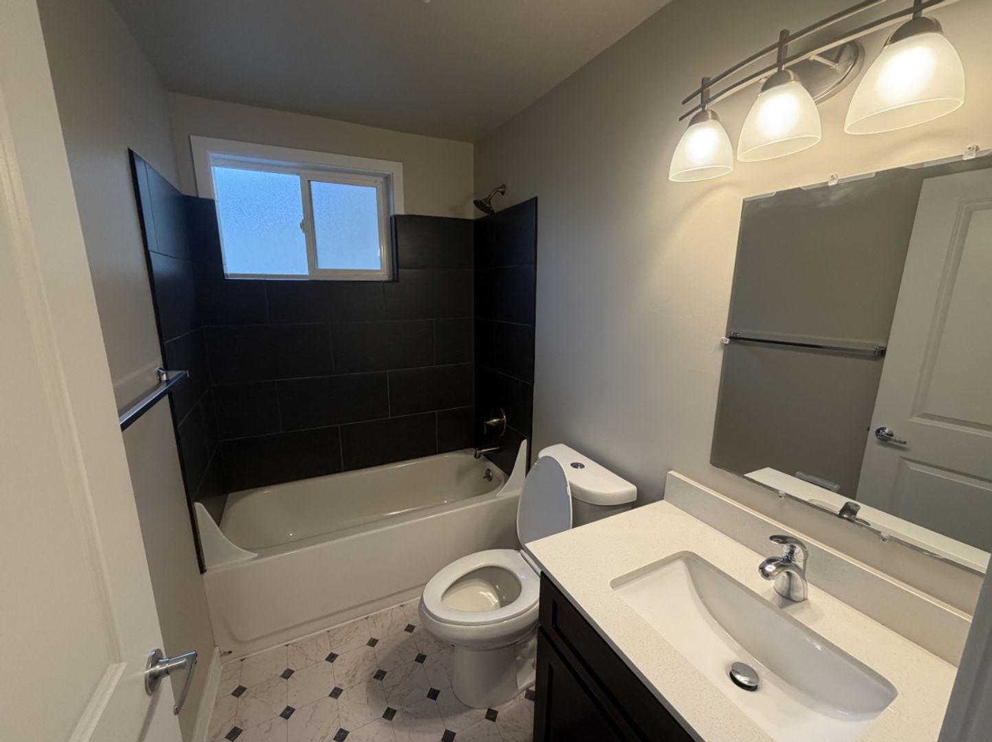 6807-6809 Lakewood Drive W - University Place - Washington - 1 bed, 1 bath rental property
