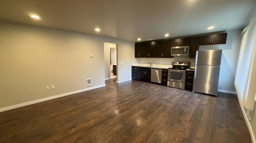 6807-6809 Lakewood Drive W - University Place - Washington - 1 bed, 1 bath rental property