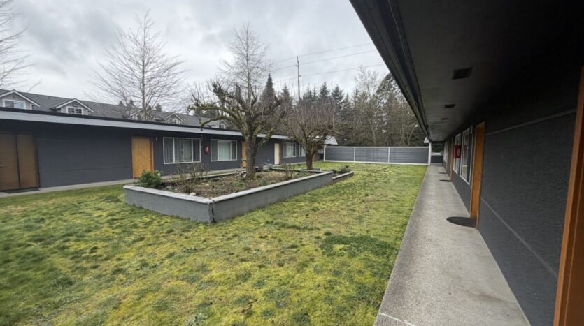 6807-6809 Lakewood Drive W - University Place - Washington - 1 bed, 1 bath rental property