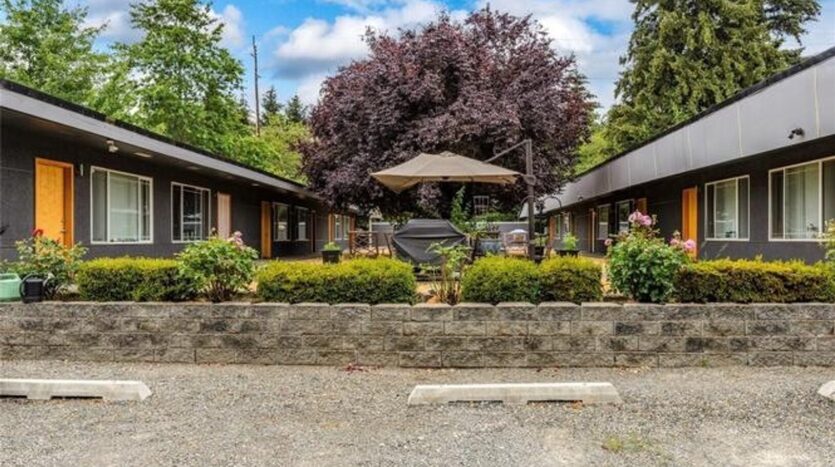 6807-6809 Lakewood Drive W - University Place - Washington - 1 bed, 1 bath rental property