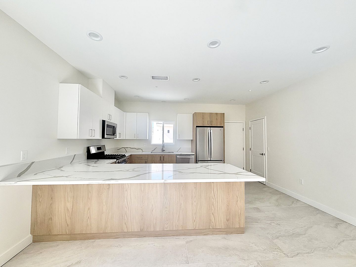 68160 - 68162 Modalo Rd - Cathedral City - California - 4 bed, 3 bath rental property