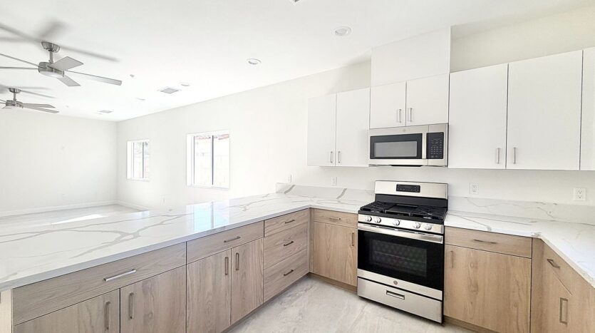 68160 - 68162 Modalo Rd - Cathedral City - California - 4 bed, 3 bath rental property