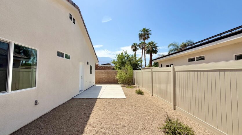 68160 - 68162 Modalo Rd - Cathedral City - California - 4 bed, 3 bath rental property