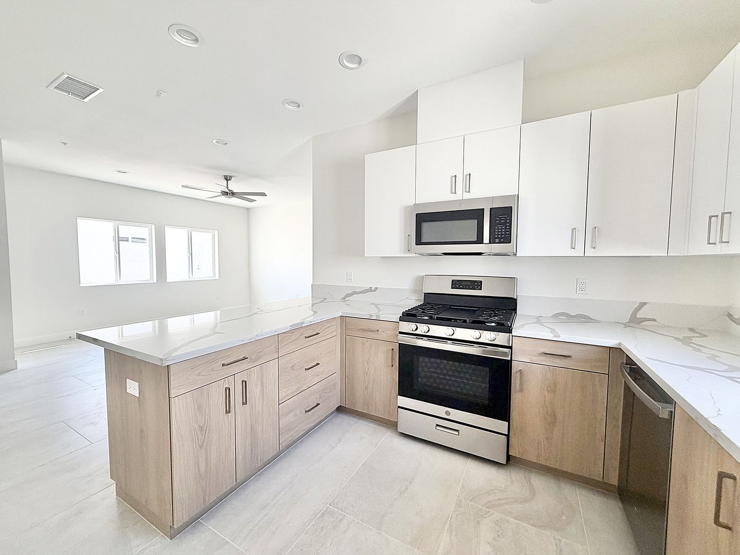 68160 - 68162 Modalo Rd - Cathedral City - California - 3 bed, 2 bath rental property