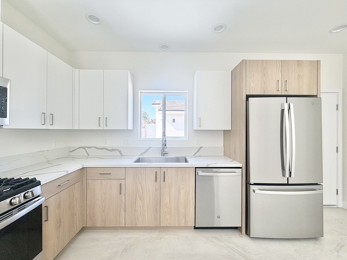 68160 - 68162 Modalo Rd - Cathedral City - California - 4 bed, 3 bath rental property