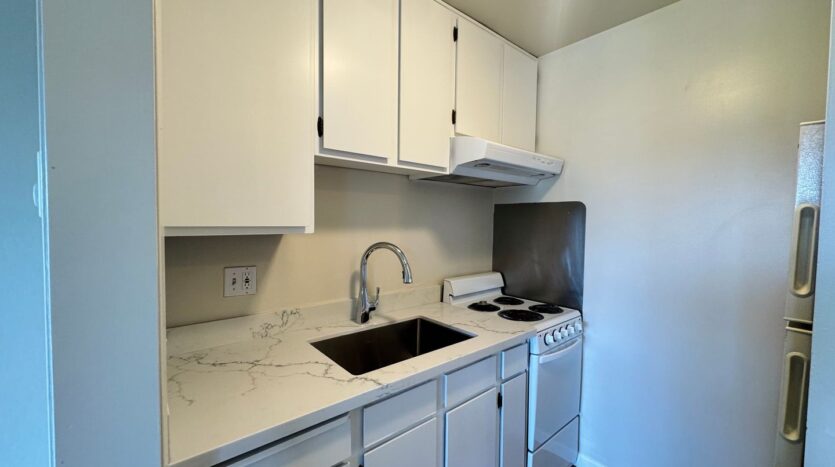 7 Captain Drive #415 - Emeryville - California - 1 bath rental property